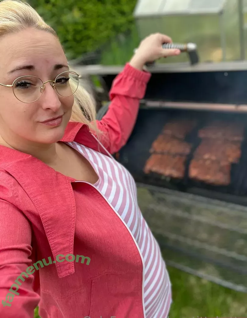 mrstittykatty nude photo #0096 (mrstittykatty)