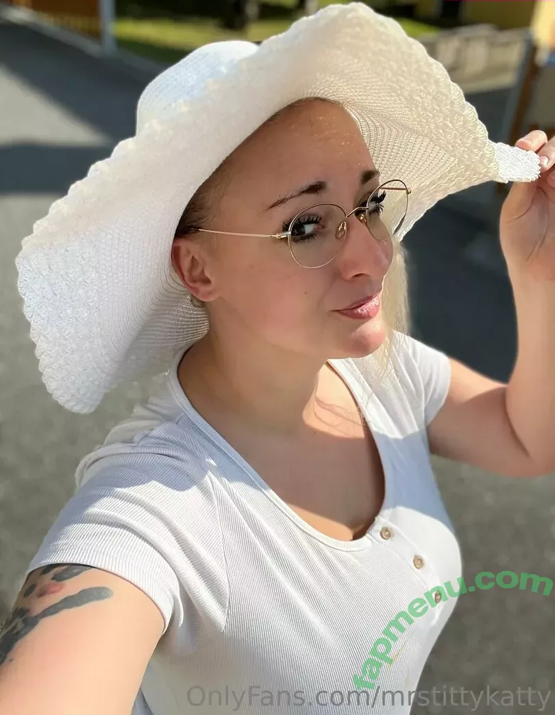 mrstittykatty nude photo #0105 (mrstittykatty)