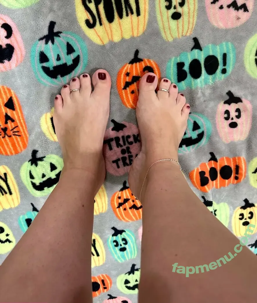 mrswickedsoles nude photo #0113 (wicked_littlesoles)