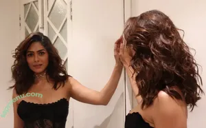 Mrunal Thakur / mrunalthakur nude photo #0076