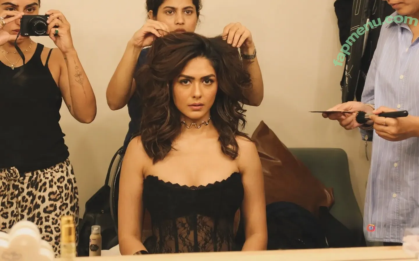 Mrunal Thakur nude photo #0073 (mrunalthakur)