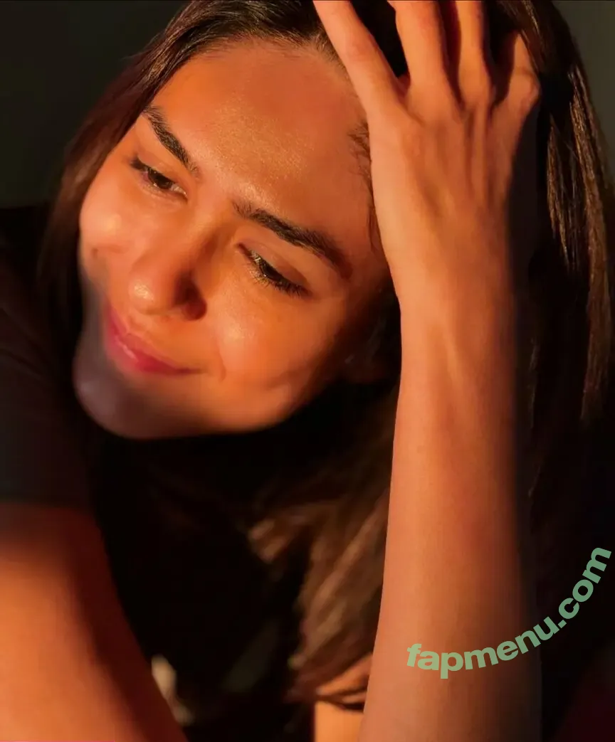 Mrunal Thakur nude photo #0097 (mrunalthakur)