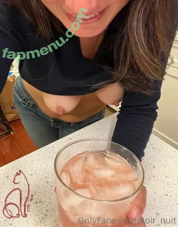 Ms Naomi nude photo #0037 (noir_nuit / theerealnaomii)