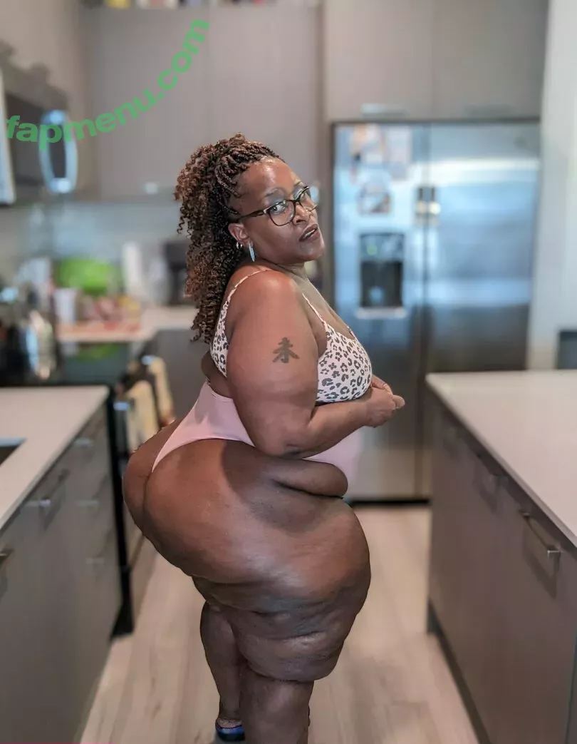 ms.thickerthan nude photo #0021 (ms.thickerthan)