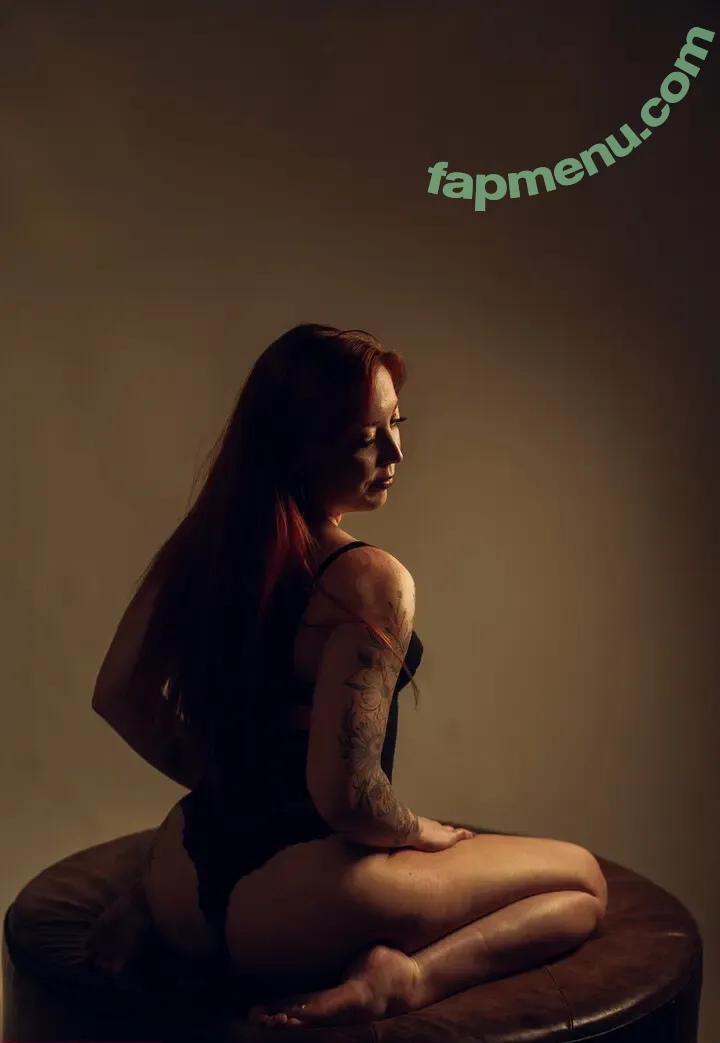 ms.vixen nude photo #0018 (themsvixen)
