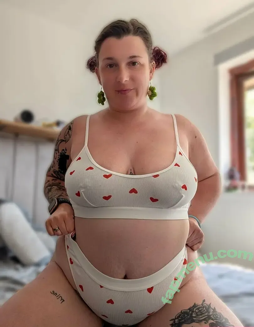 msalicefuryuk nude photo #0039 (msalicefuryuk)