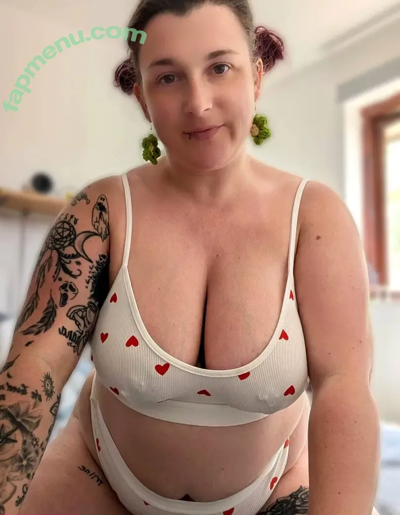 msalicefuryuk nude photo #0046 (msalicefuryuk)