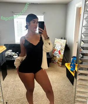 msaliyaaahh / aaliyahasmaraa / aaliyahivory / msaliyahasmara nude photo #0023