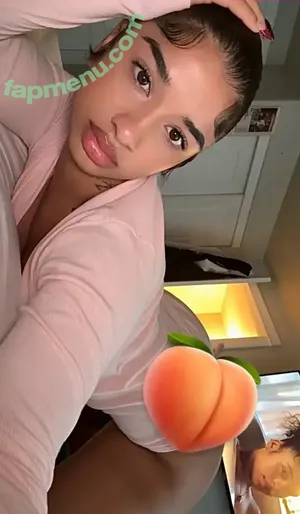 msaliyaaahh / aaliyahasmaraa / aaliyahivory / msaliyahasmara nude photo #0024