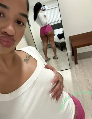 msaliyaaahh / aaliyahasmaraa / aaliyahivory / msaliyahasmara nude photo #0030