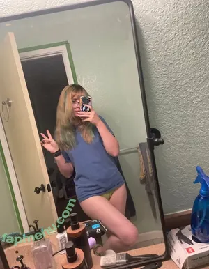 msc_adventures / mms_cosplayadventures nude photo #0255