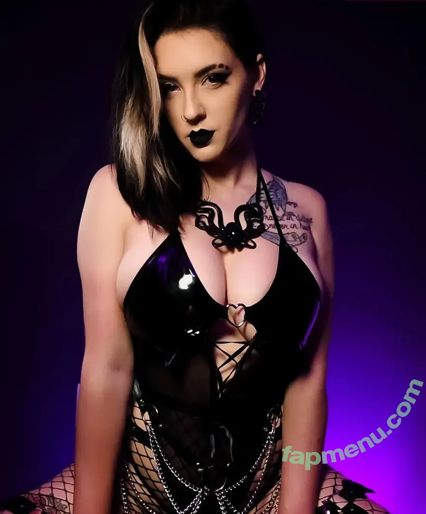 msjulirae nude photo #0001 (bowtolilith / msjuliraevip)