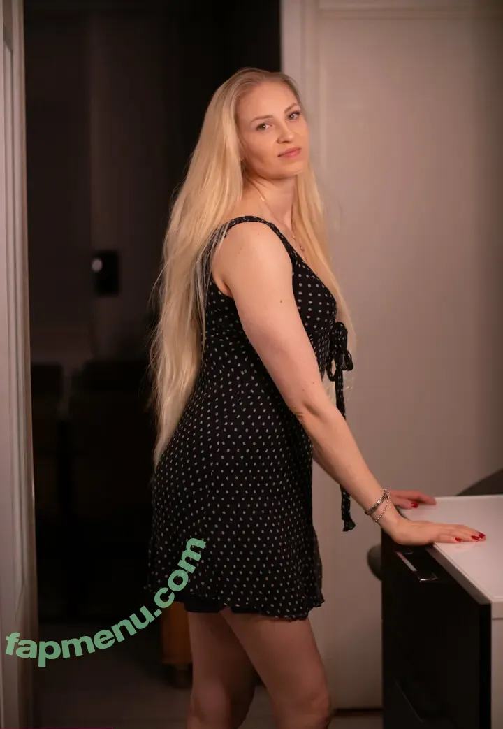msrapunzelfree nude photo #0008 (therealmsrapunzel)