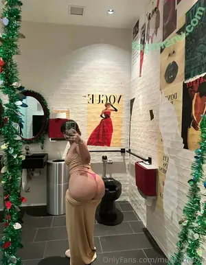  nude photo #0002