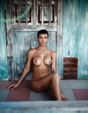 mugretnug / Kris Blackberry nude photo #0139
