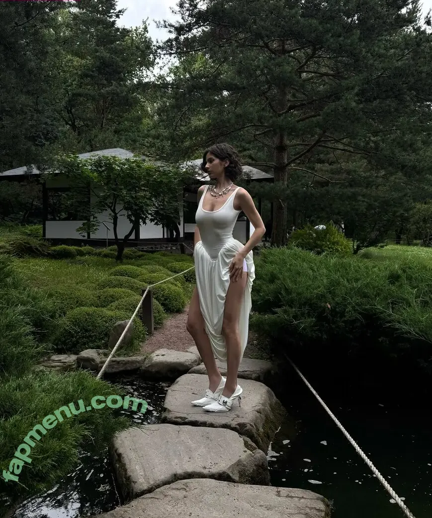 mugretnug nude photo #0182 (Kris Blackberry)