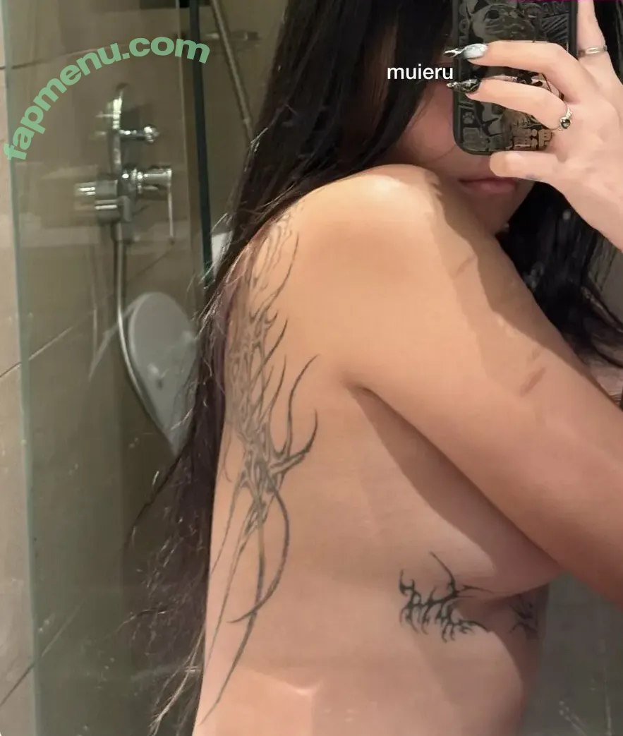 muieru nude photo #0089 (miumiu)
