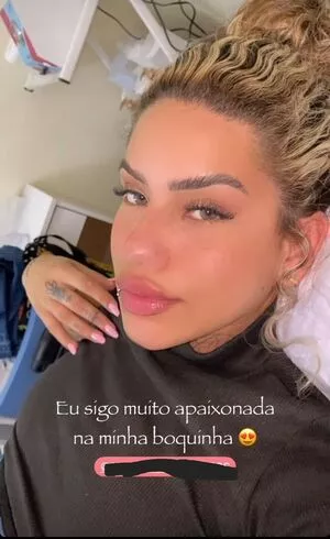 Muito Linda / muito.linda_ / naticasassola nude photo #0493