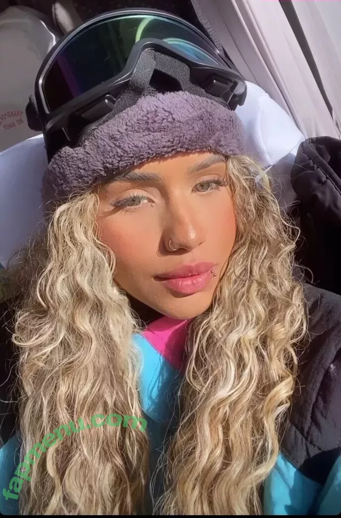 Muito Linda nude photo #0527 (muito.linda_ / naticasassola)