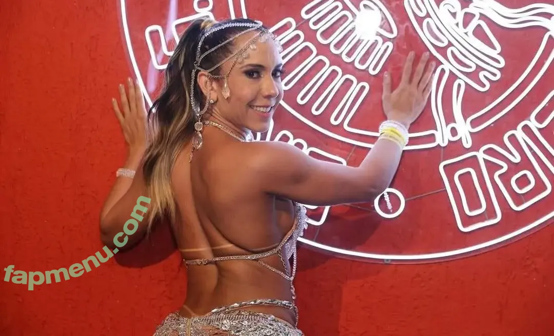 Mulher Melão nude photo #2866 (Renata Frisson / melaooficial / mulhermelao)