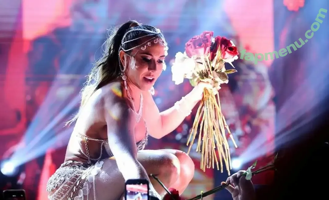 Mulher Melão nude photo #2878 (Renata Frisson / melaooficial / mulhermelao)