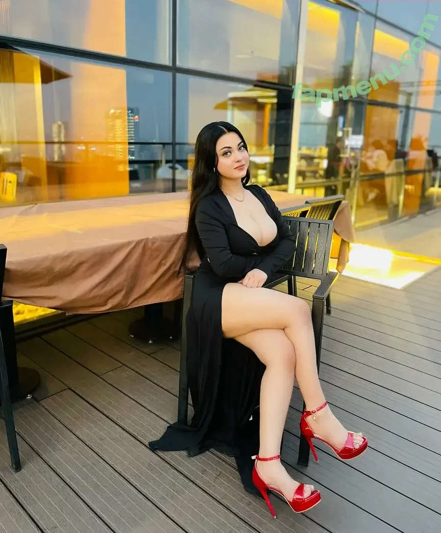 mumtahinaaa_ nude photo #0001 (mumtahinaaa_)
