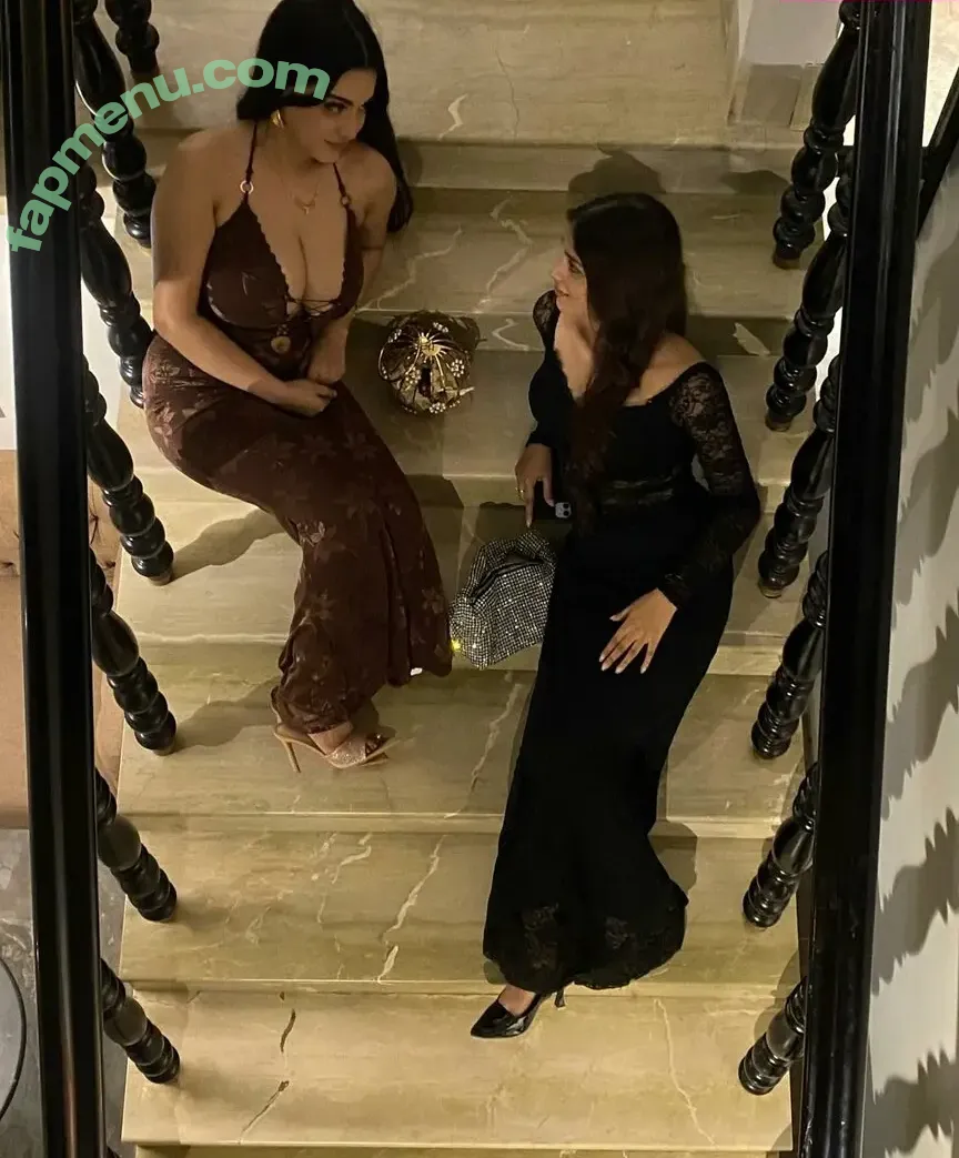 mumtahinaaa_ nude photo #0012 (mumtahinaaa_)