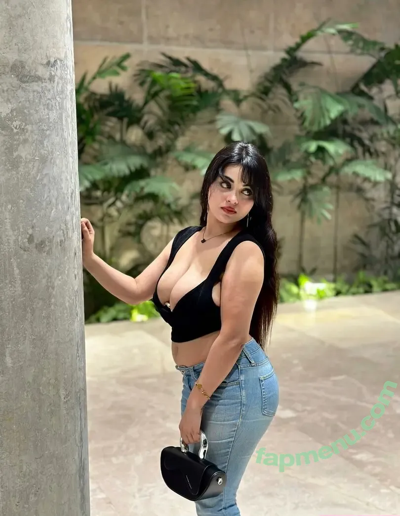 mumtahinaaa_ nude photo #0071 (mumtahinaaa_)