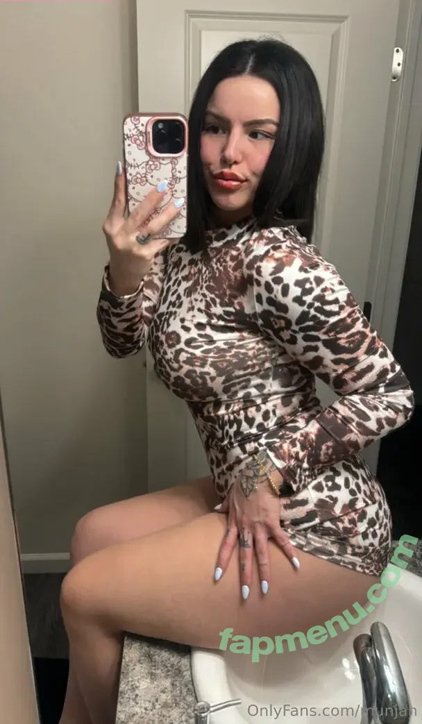 munjan nude photo #0102 (munjanofficial)