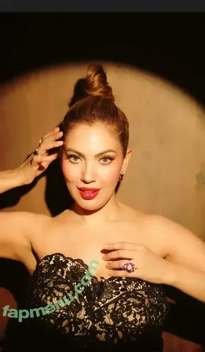 Munmun Dutta / mmoonstar nude photo #0003