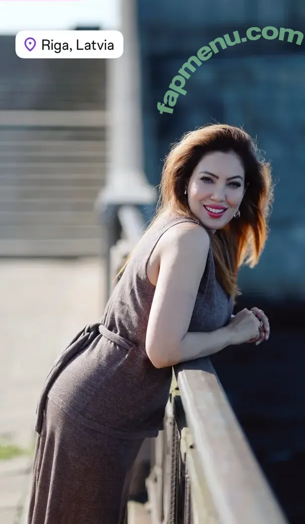 Munmun Dutta nude photo #0007 (mmoonstar)