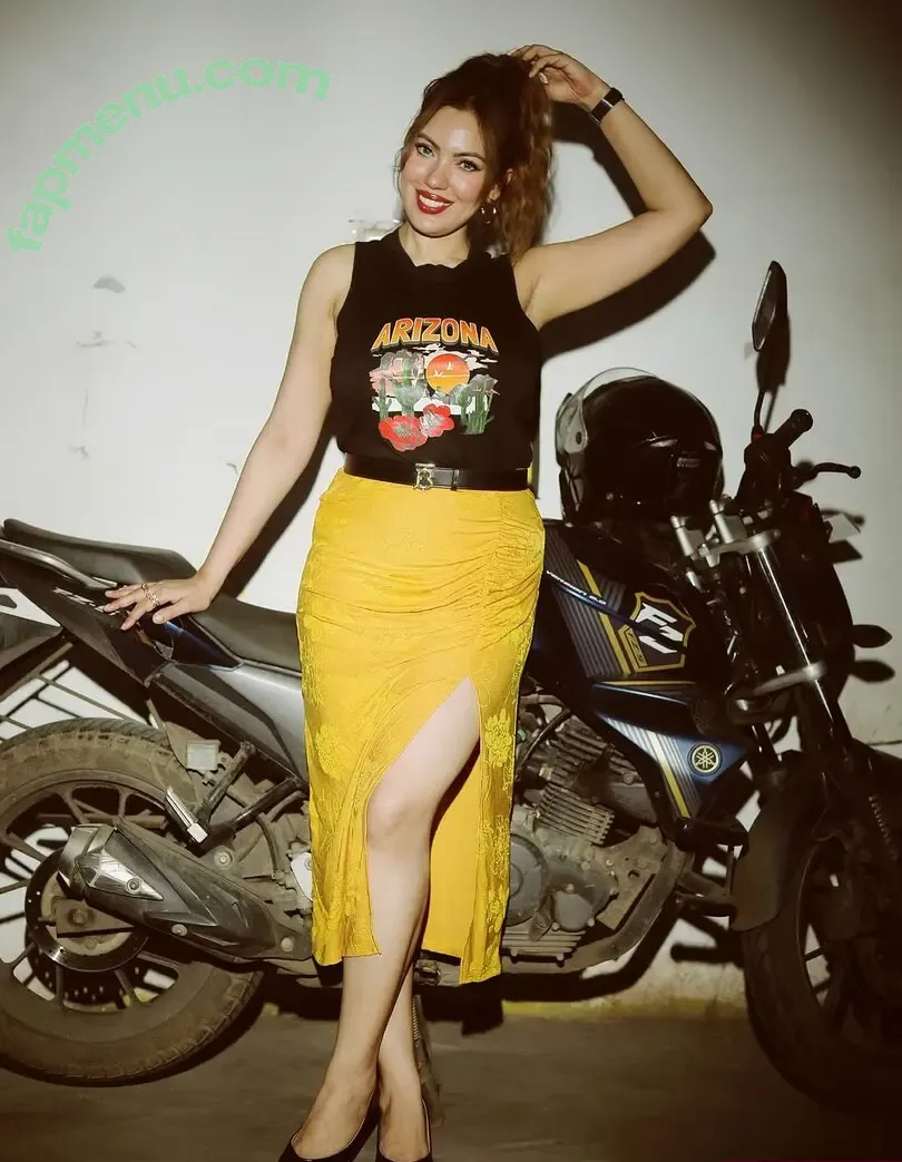 Munmun Dutta nude photo #0064 (mmoonstar)