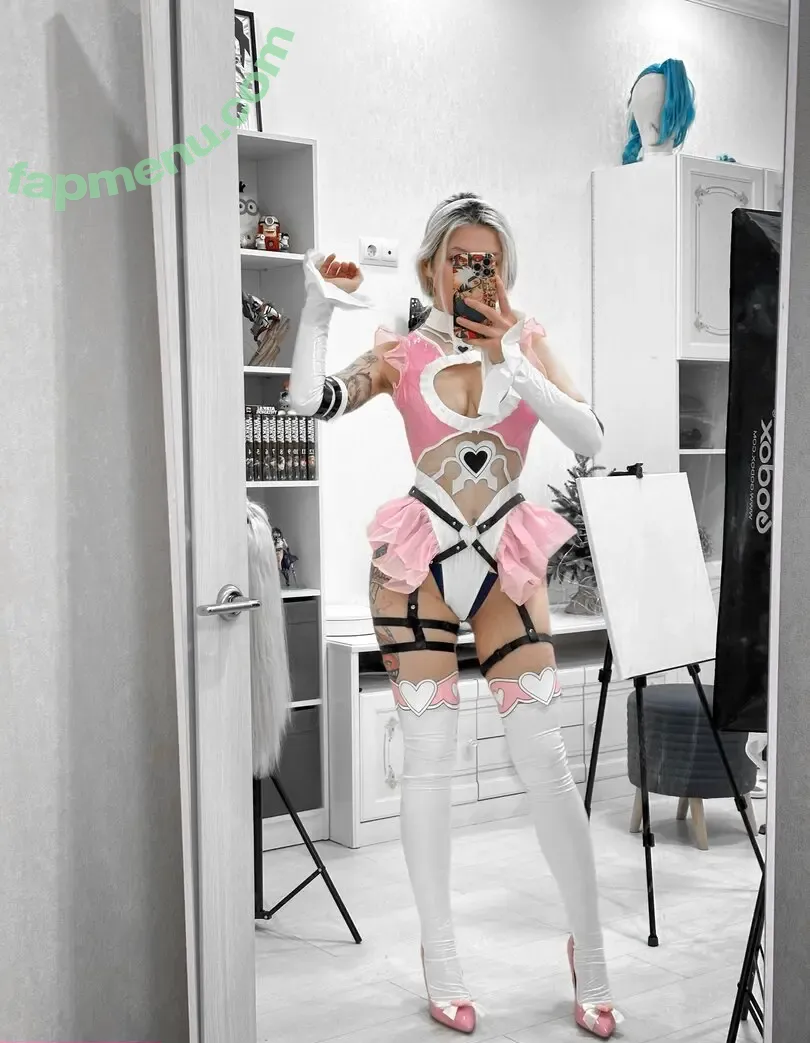 Murmion nude photo #0211 (Wiggly Pizza / _murmion_ / murmion-sg)