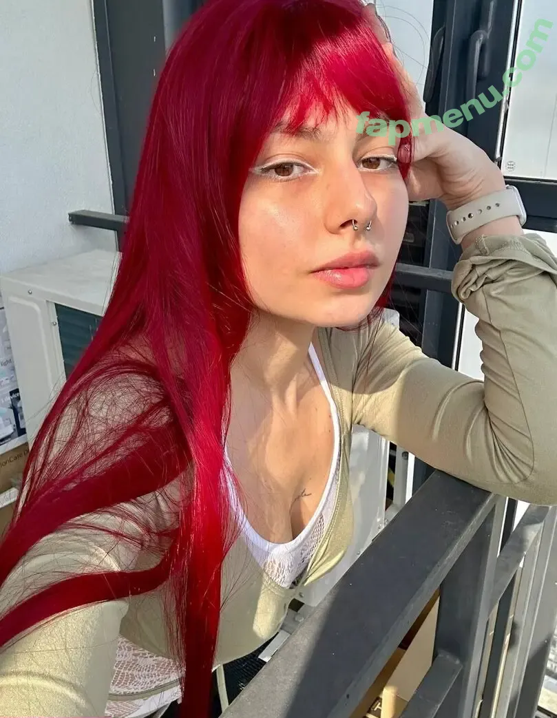 Murmuriel nude photo #0202 (murmurielll / murrielkoruma)