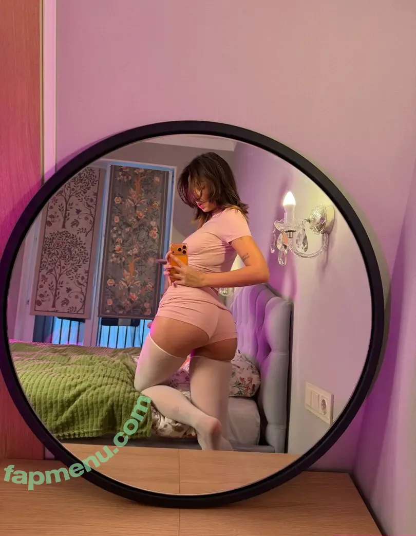 Murmuriel nude photo #0536 (murkameow / murmuriell / murrielkoruma)