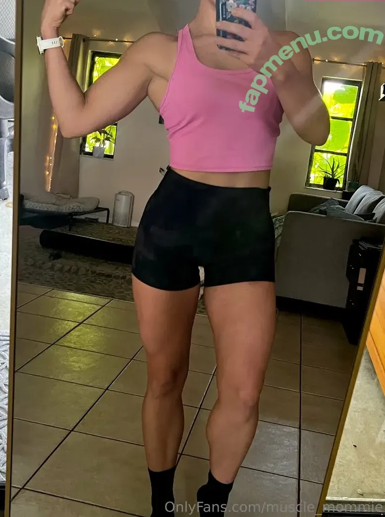 muscle_mommie nude photo #0063 (the.musclemommie)