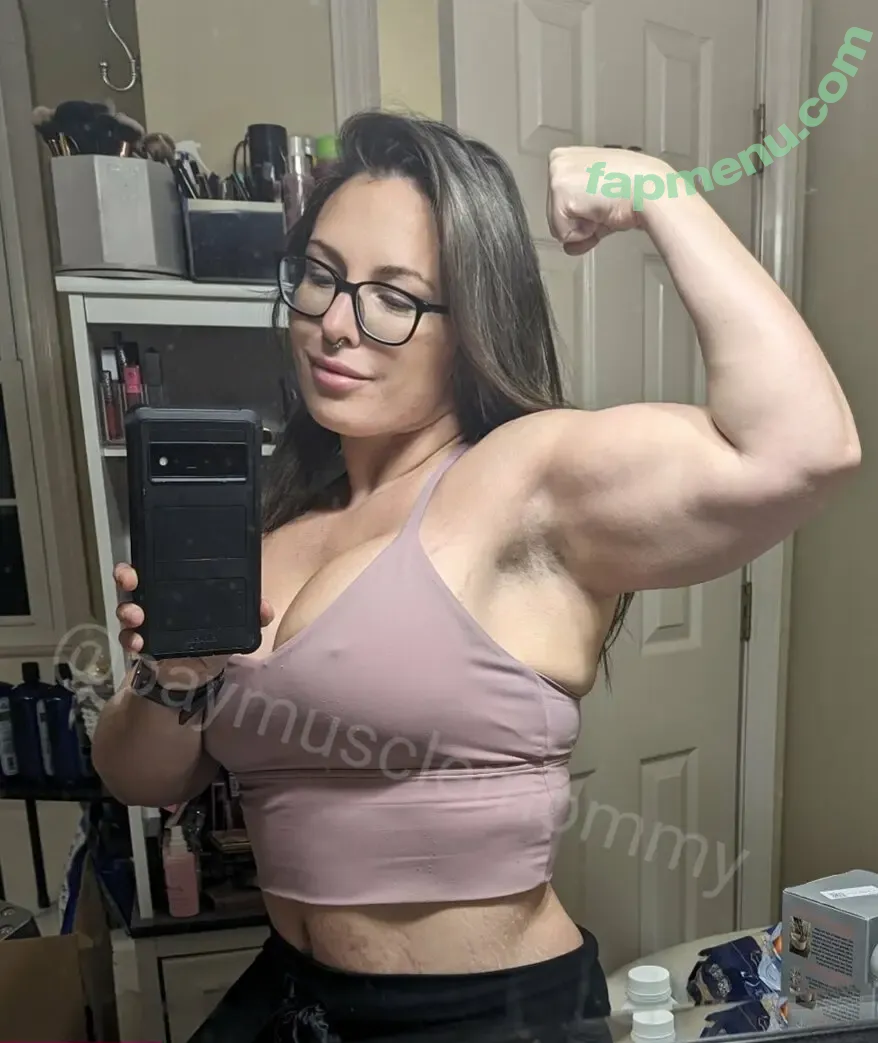 Muscle Mommy nude photo #0043 (musclemommy2 / paymusclemommy)