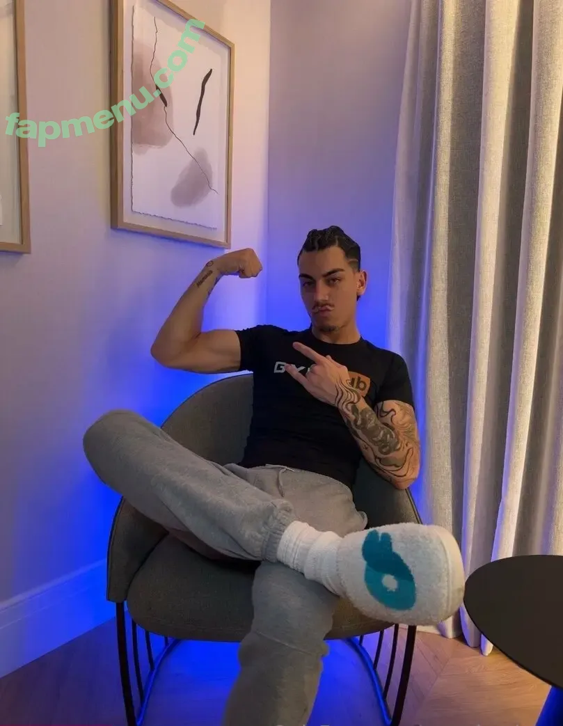 muscle_show nude photo #0279 (muscle_show01)