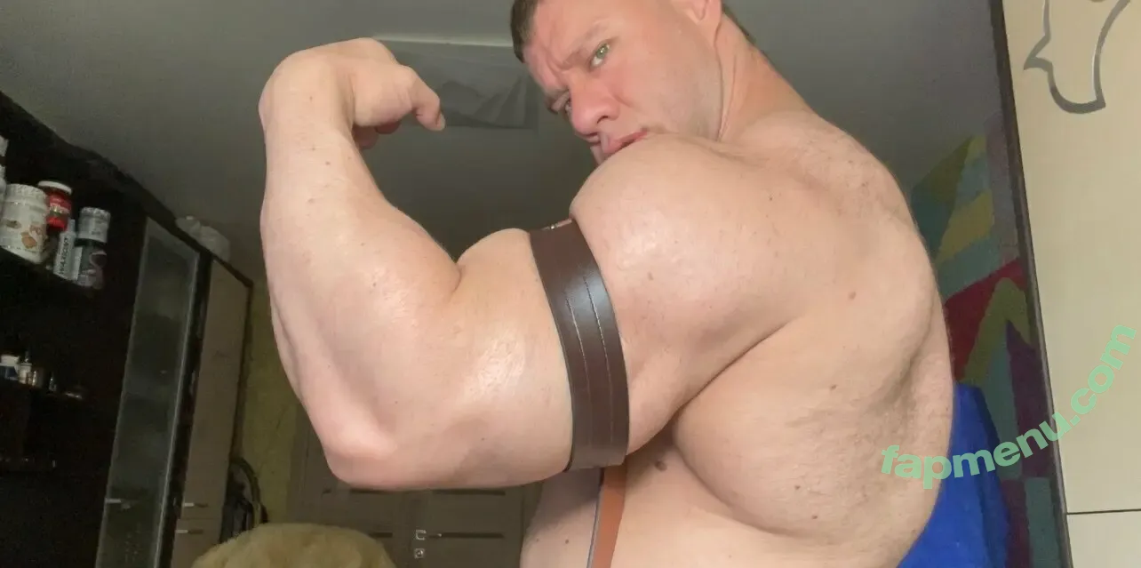 muscle_show nude photo #0318 (muscle_show01)