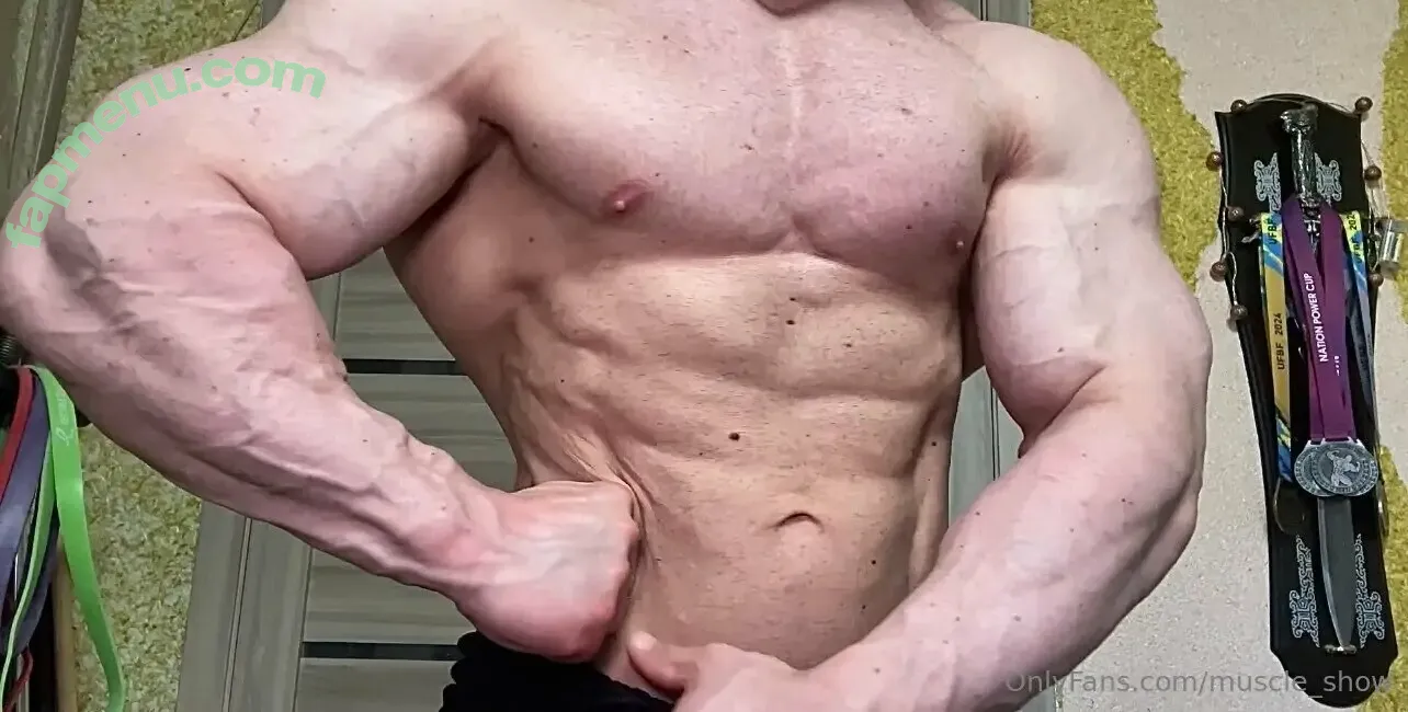 muscle_show nude photo #0441 (muscle_show01)