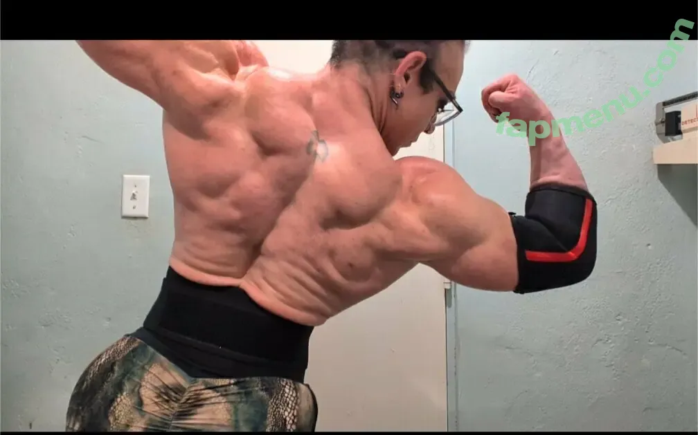 musclegeisha nude photo #0096 (ifbb_pro_yeo)