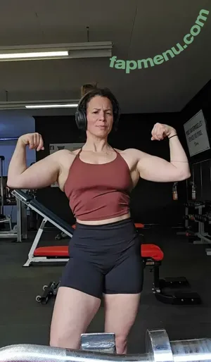 musclemommy44 / mommymuscle44 nude photo #0007