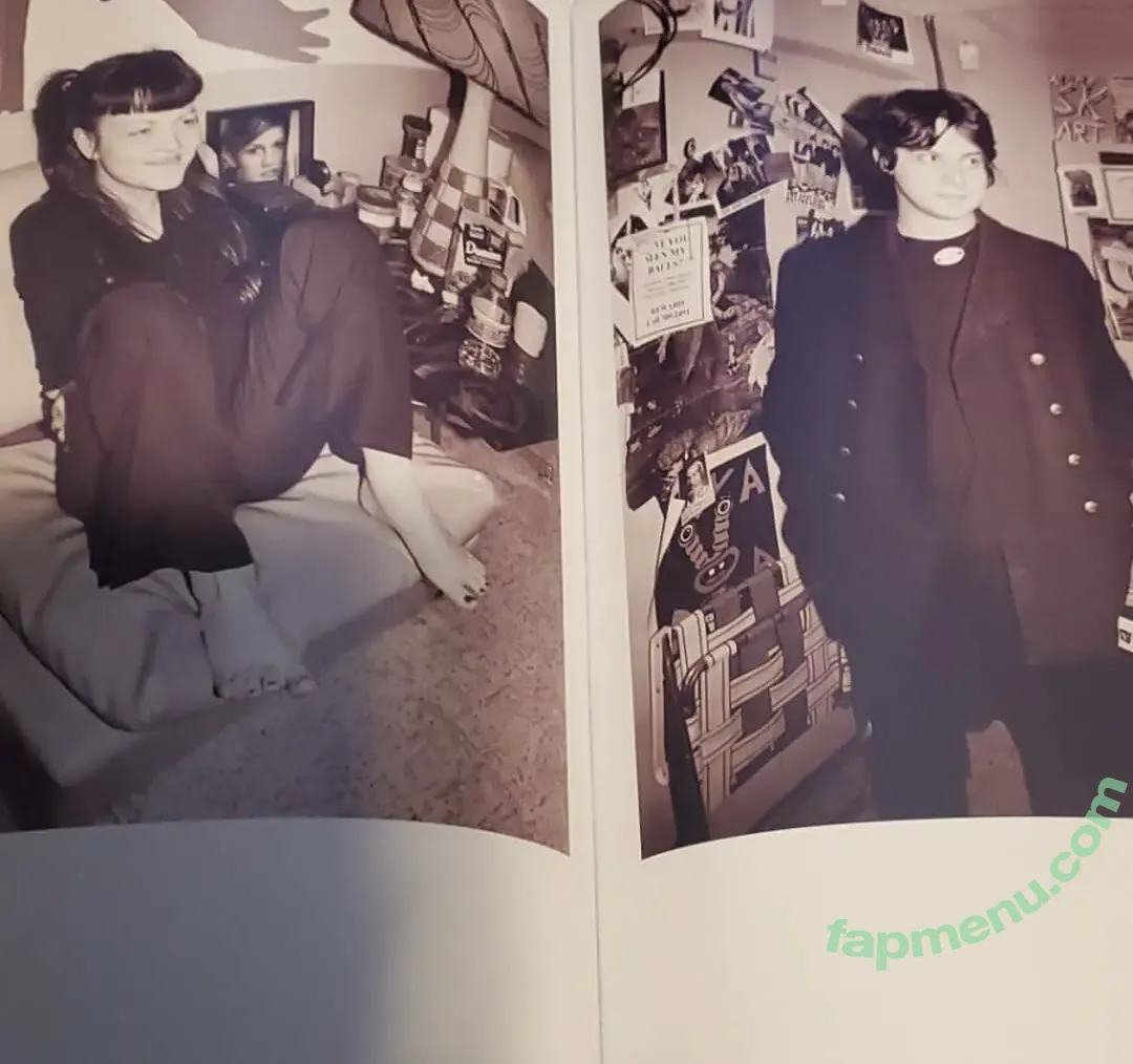 Musicians Singers nude photo #0028 (Musicians Singers)