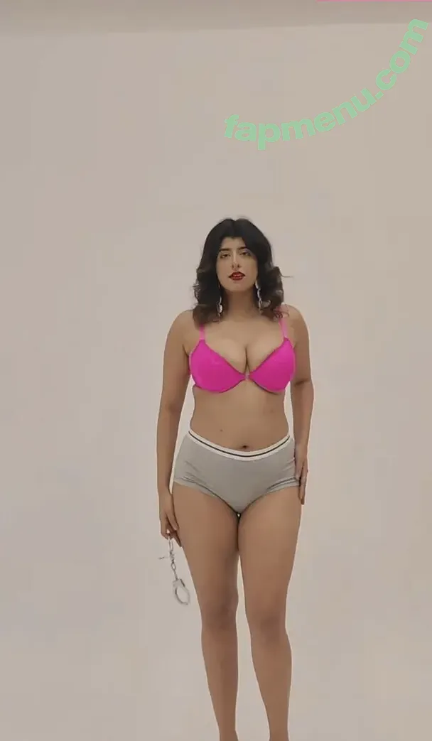 Muskan Thakurani nude photo #0068 (_muskan_thakurani / kiarashehawat)