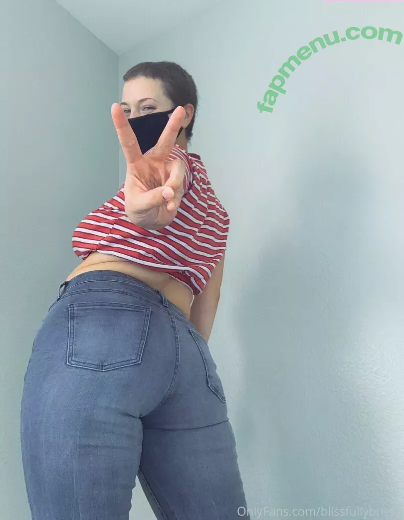 mustbecoralee nude photo #0048 (mustbecoralee)