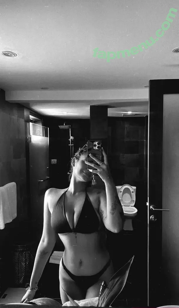 Mutiara Hazle nude photo #0017 (mutiarahazle)