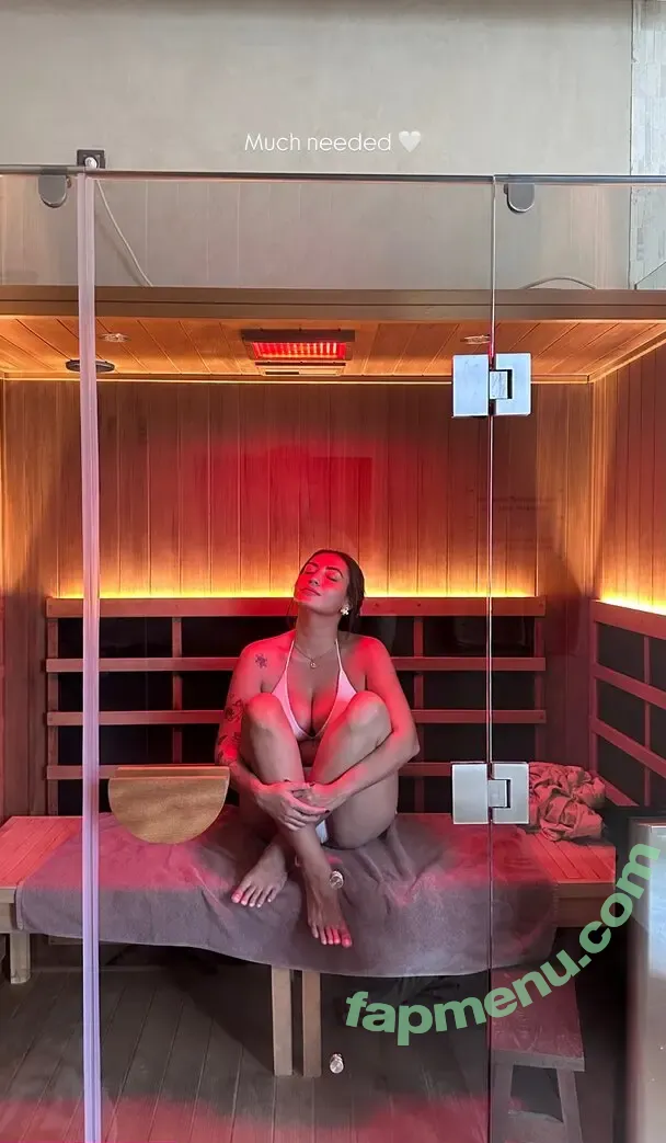 Mutiara Hazle nude photo #0026 (mutiarahazle)