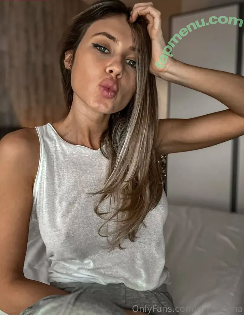 mvladlena nude photo #0004 (mvladlena)