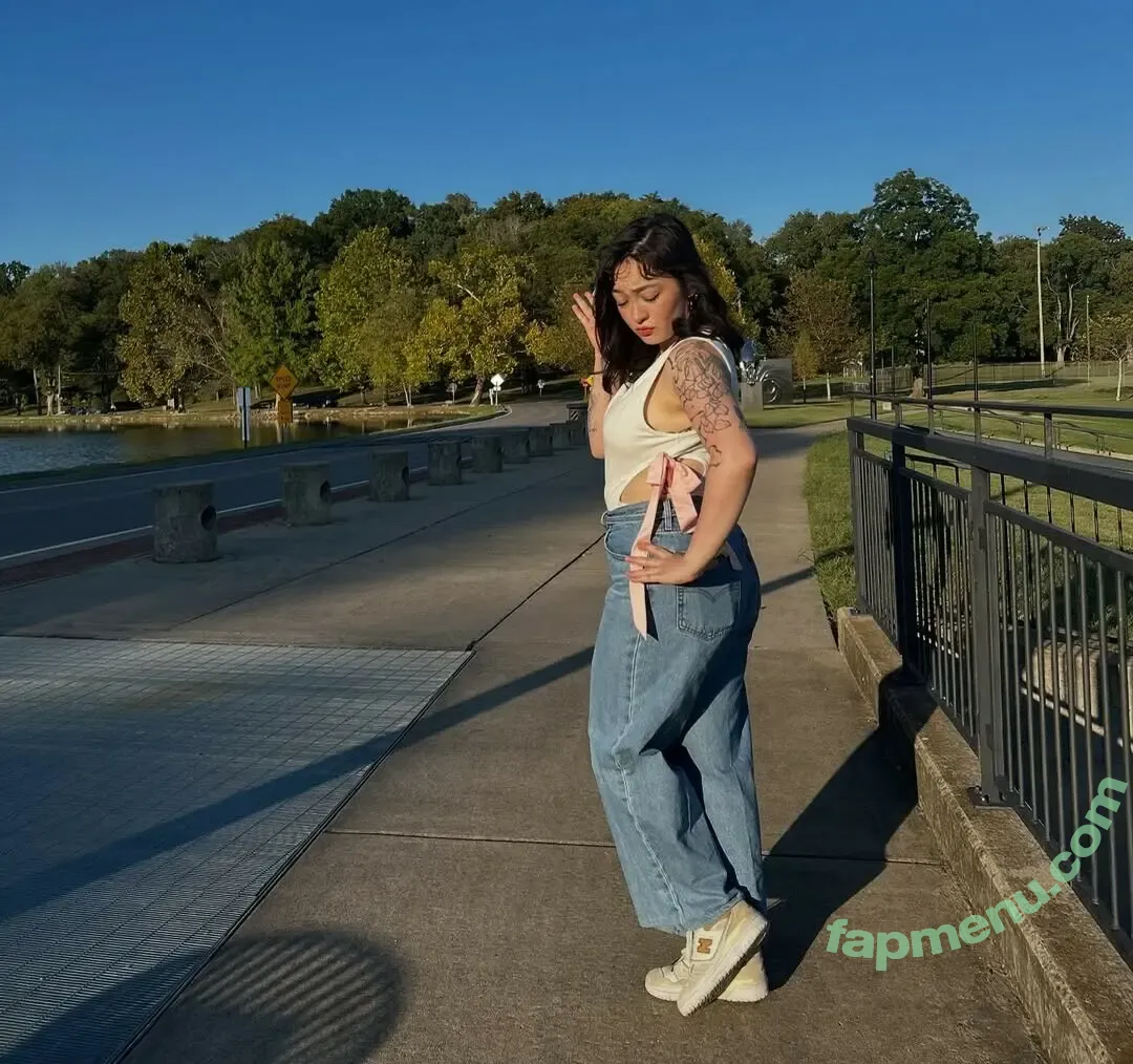 Mxmtoon nude photo #0044 (u370052518)
