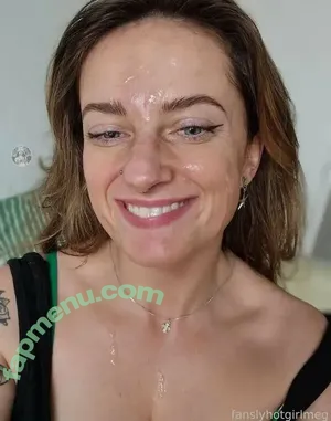 mxturner / hotgirlmeg / hotgirlmeg0 / mxturner95 nude photo #0009